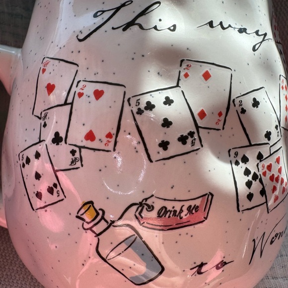 DISNEY ALICE IN WONDERLAND COFFEE MUG W/PLAYING CARDS, MAD HATTER , TEACUPS - Picture 14 of 14